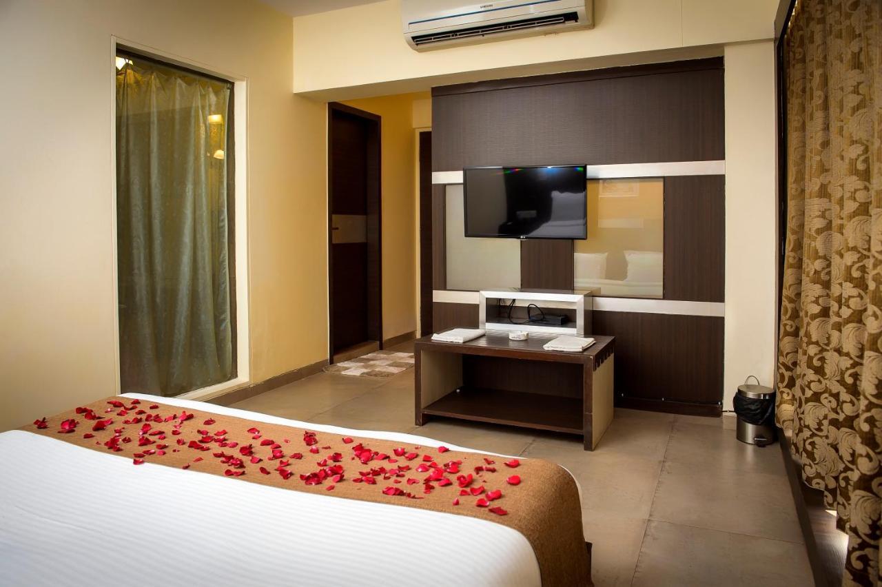 Adamo The Resort Matheran Exterior photo