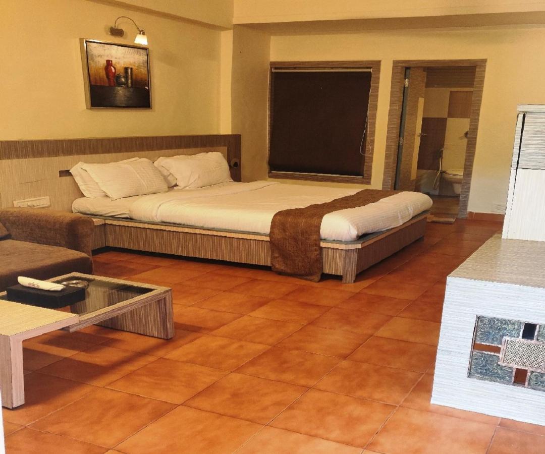 Adamo The Resort Matheran Exterior photo
