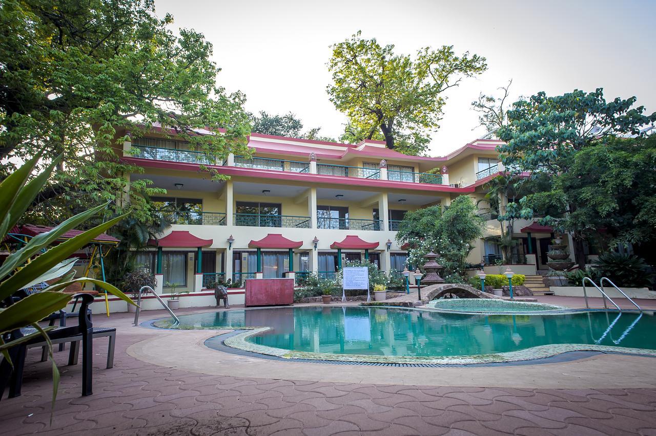 Adamo The Resort Matheran Exterior photo